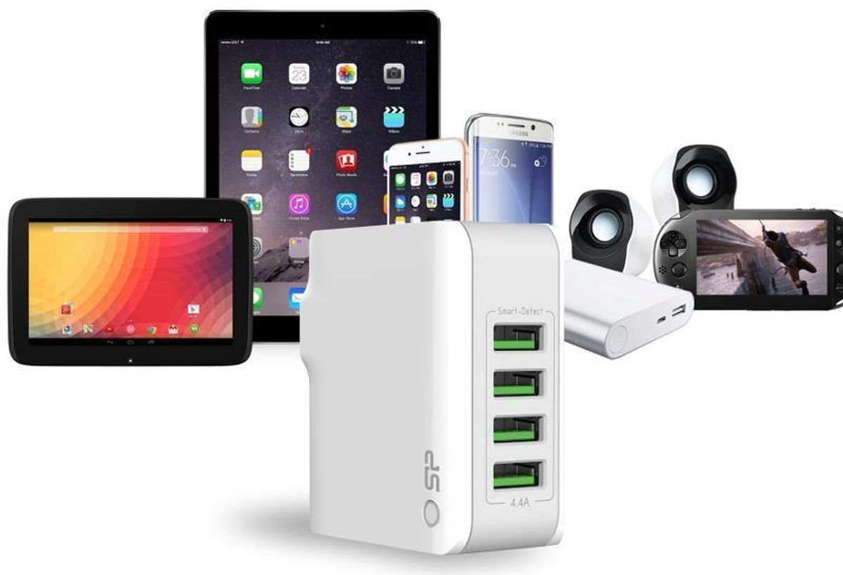 Multiladestasjon USB 4 uttak, passer til 120 land