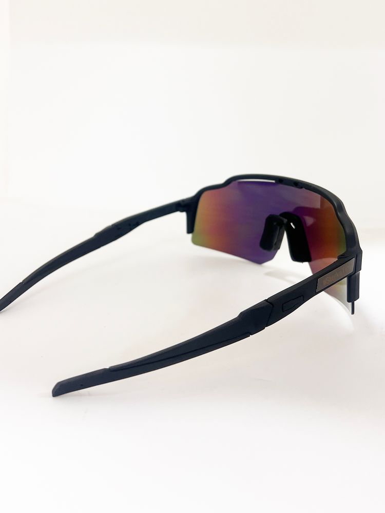 Multisport solbrille i sort - Med etui og oppbevaringspose  Sterke Tim
