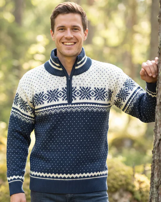 Hovedbilde Bretind Tradisjon ullgenser med zip i kamgarn - unisex - skiferblå/natur