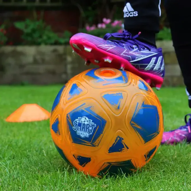 Hovedbilde Smart fotball m 6 øvelser som øker dine fotballferdigheter